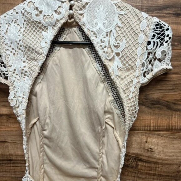 Superdown Brianna open back dress in white size XS - Picture 8 of 9